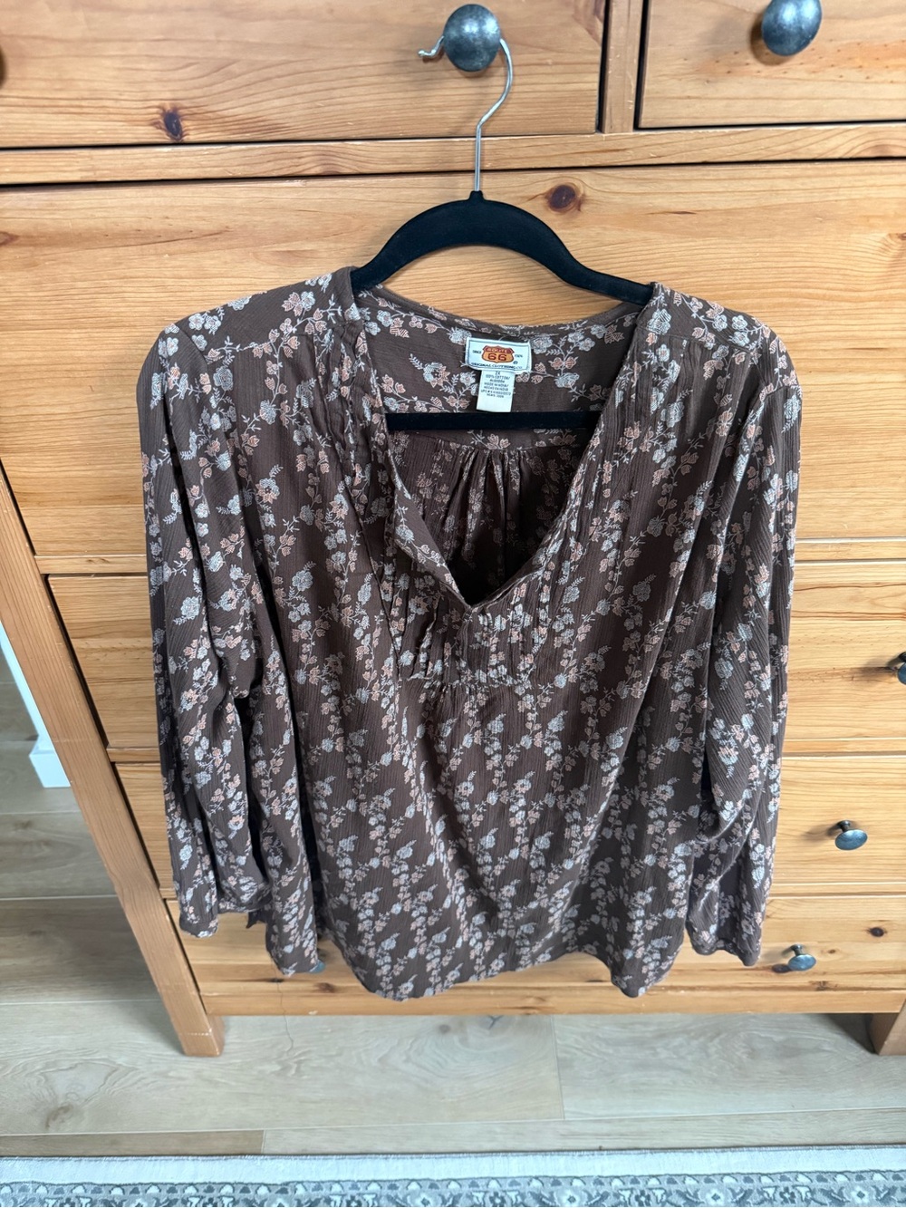 Route 66 Brown Floral V-Neck Blouse with Light Pink Accents